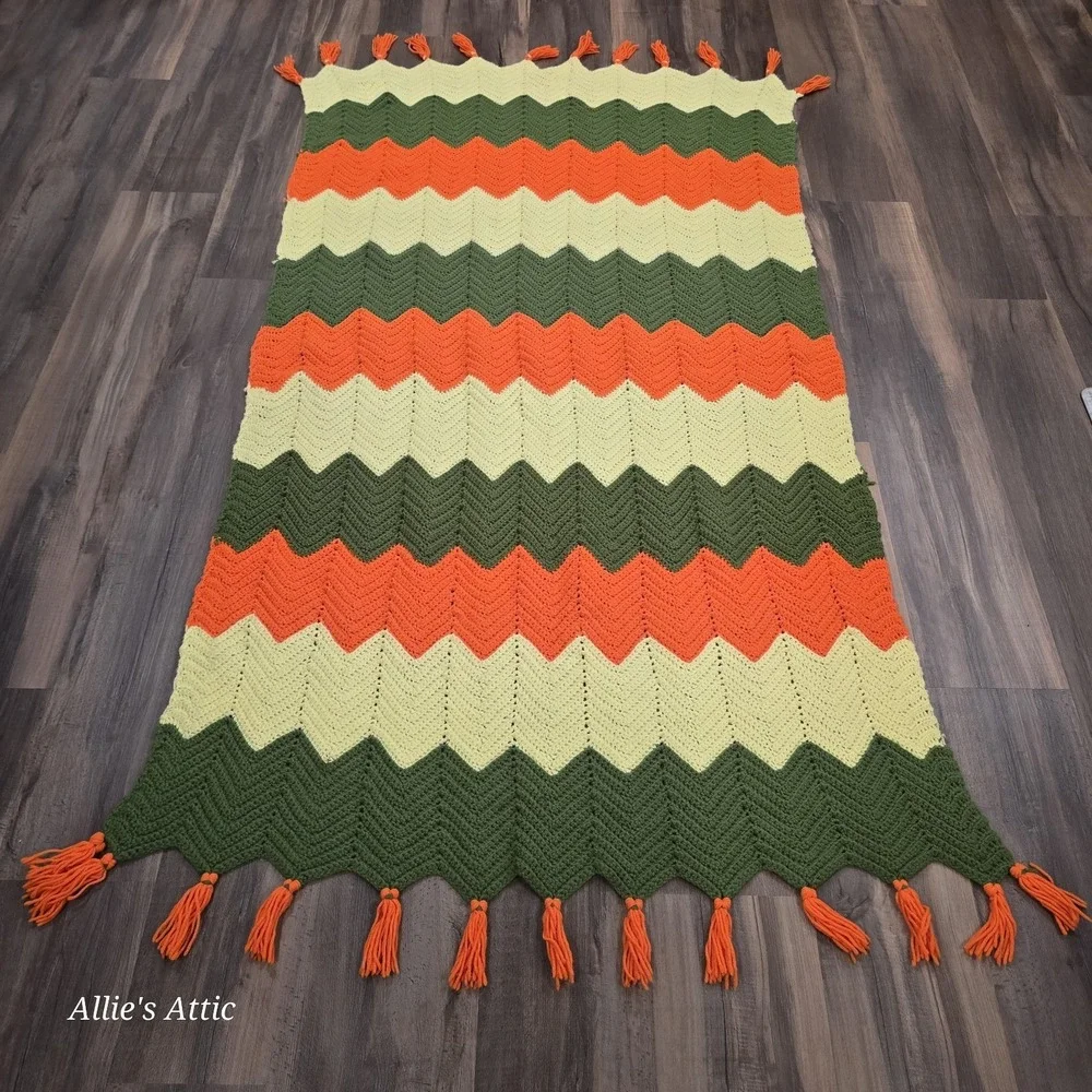 70s Chevron Afghan Vintage Throw Blanket Fringe‎ Green Orange Yellow Striped